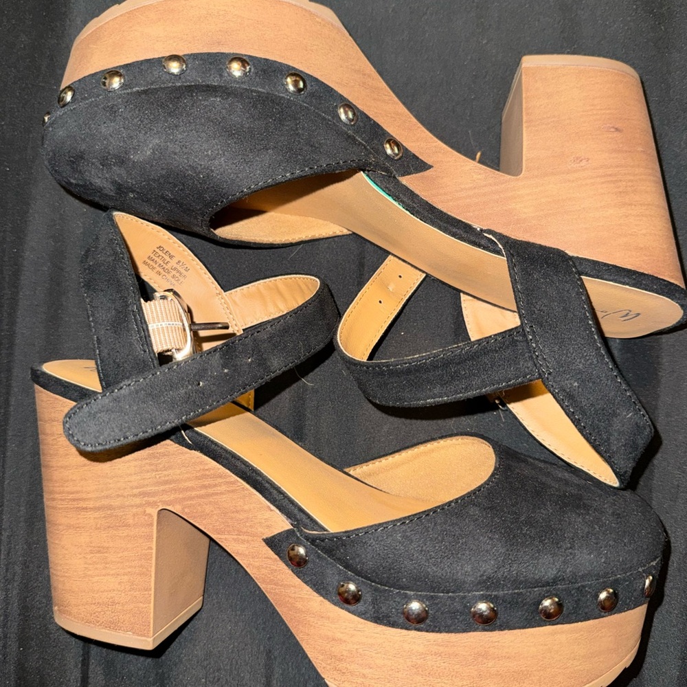 Wonderly Black and Tan Platform Heels